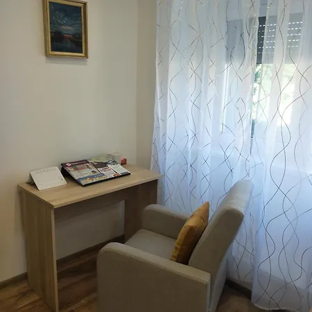 Tower Apartment *